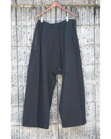 MYMINESIGN CUB SWEATPANTS 큐비즘