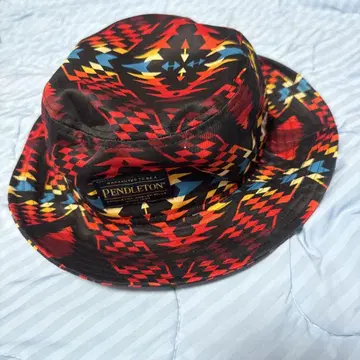 Pendleton 기하학 패턴 버킷햇
