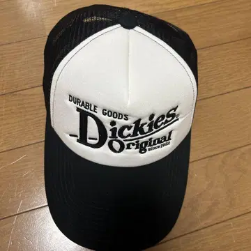Dickies 트래커 캡 화이트/블랙