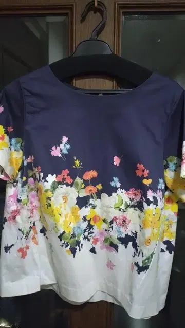 chesty 꽃무늬 반팔 블라우스