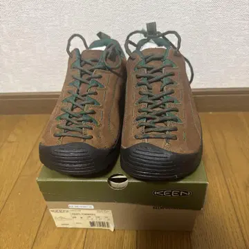 KEEN JASPER CARAFE/PINENEEDLE 킨 재스퍼