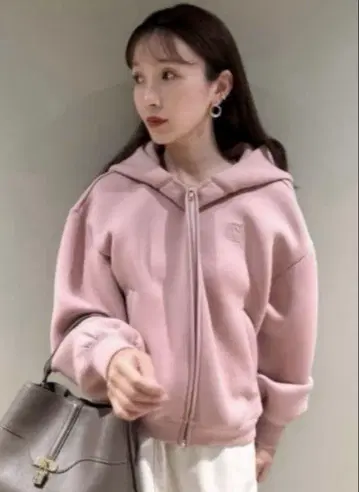 SNIDEL 엠보싱 로고 후디 핑크
