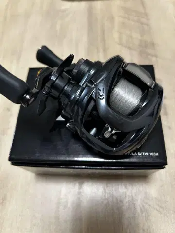 다이와 20 타툴라 SV TW 103H 베이트 릴
