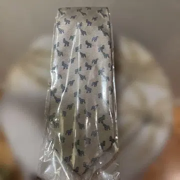 헌팅월드 넥타이