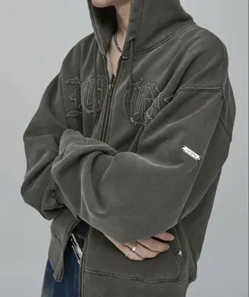 F/ON 크롭 지퍼 후드티