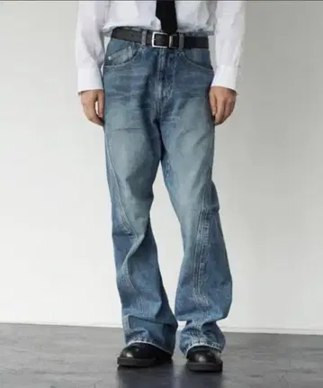 NVRFRGT 3D TWISTED JEANS