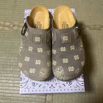 Bravest Studios gray paisley mules us10
