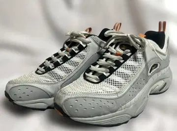 [ 새상품급 ] 리복 그레이/화이트 메쉬 스니커즈