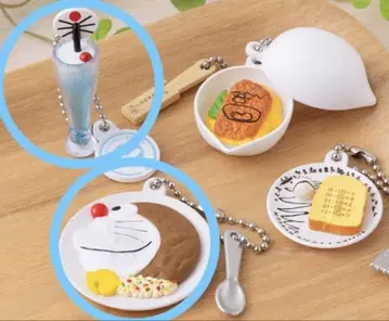 후지코 뮤지엄 모두의 광장 가챠가챠 2개 세트