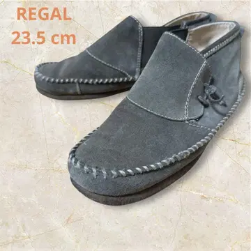 REGAL 스웨이드 소재의 모카신 슬립온 디자인 그레이 23.5cm