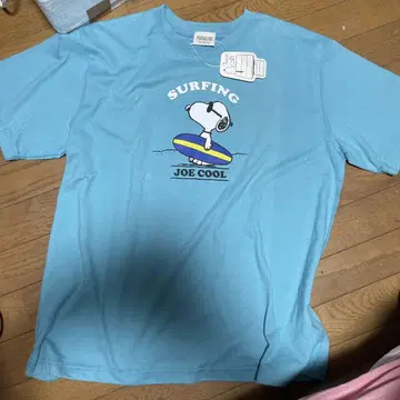 PEANUTS 스누피 서핑 T셔츠