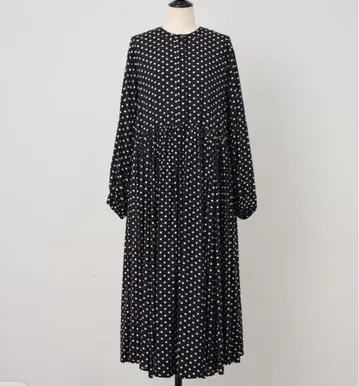 BEARDSLEY 비어즐리 도트 개더 볼륨 소매 원피스