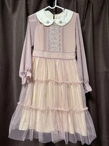 axes femme 원피스 핑크 귀여운