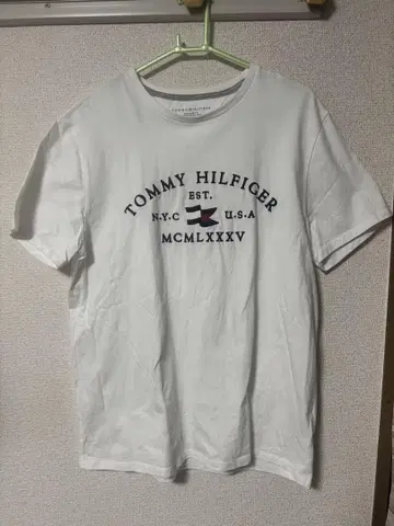 TOMMY HILFIGER 화이트 T셔츠 L 사이즈