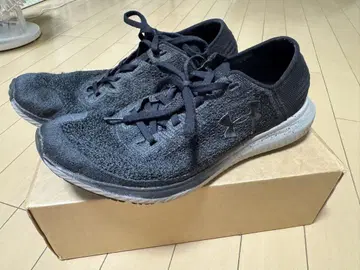 언더아머 러닝화 27.5cm 경량 블랙 스니커즈