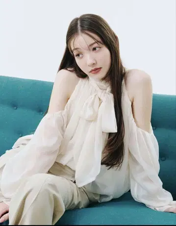 드레이프 보타이 쉬폰 블라우스
