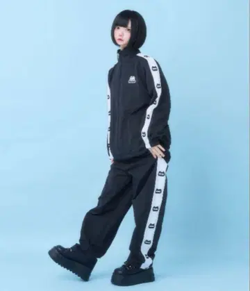 Hauls 네신 나일론 셋업 ( XL )