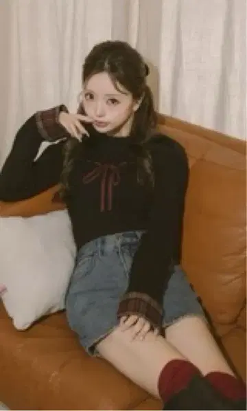 다리치 체크 커프스 리본 니트탑 블랙