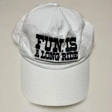 FUN IS A LONG RIDE 캡 화이트
