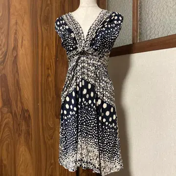 에제리 EGERIE 스트레치 원피스 7-9호 상당 새상품급