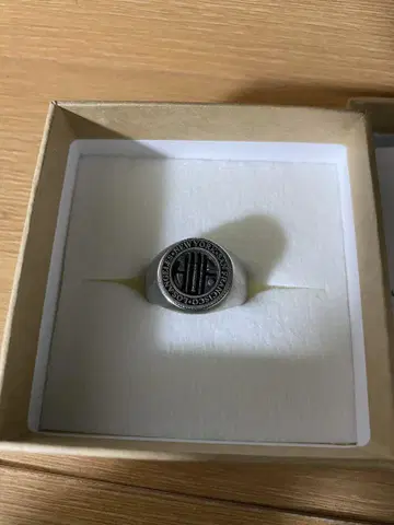 HUF 로고 반지 박스 포함 사이즈 M