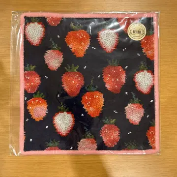 페이러 손수건 스트로베리 도트 오모테산도점 한정판