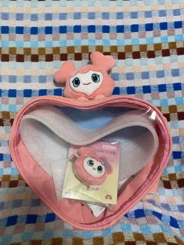 [ GIGO 한정판 ] TWICE LOVELYS 뿅옥큥 바디백 모모