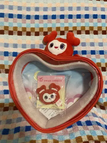 TWICE LOVELYS 삐요큥 바디 백 헤어 클립 채영
