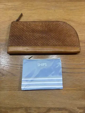 덤 포함 SHIPS 가죽 클러치백