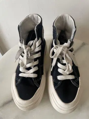 CONVERSE ALL STAR 블랙 하이컷 스니커즈 통굽
