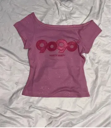 9090girl OG Logo Off Shoulder GlitterTee