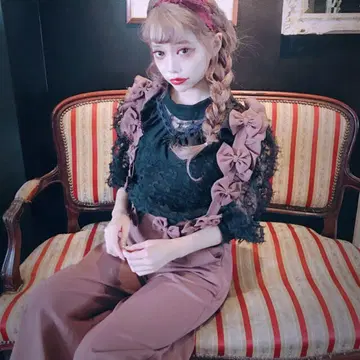 Swankiss shoulder ribbon gaucho