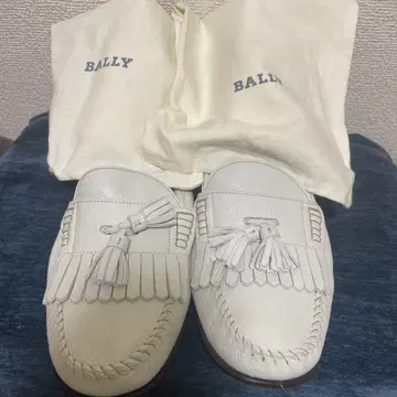 새상품급 BALLY 이탈리아제 천연 가죽 로퍼
