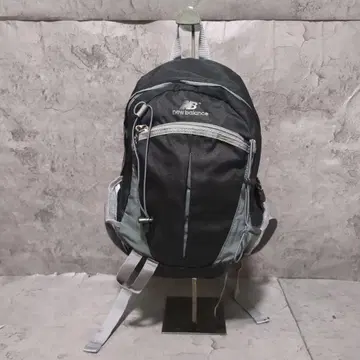 [newbalance] 뉴발란스 블랙 사이드 포켓 럭색