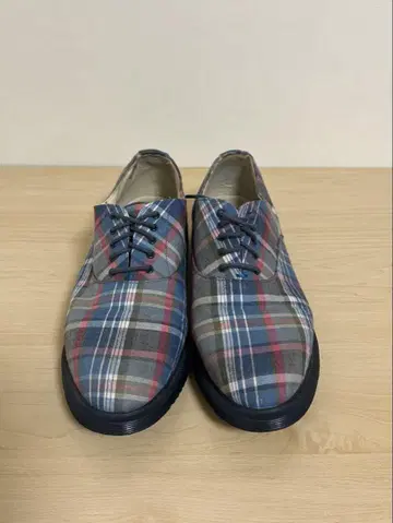[레어템] Dr. Martens 타탄 체크 패턴 24cm