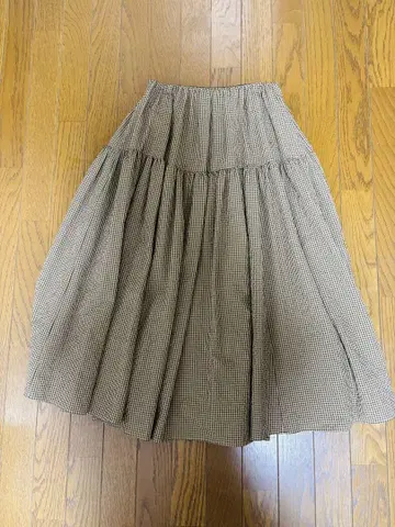 미라 오웬 플레어 스커트
