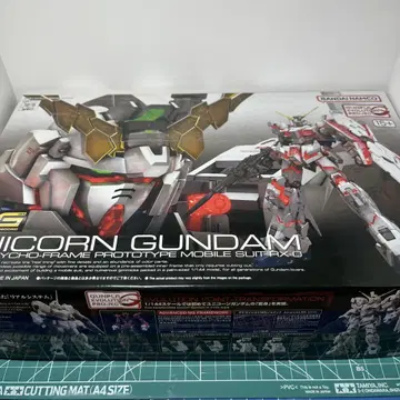 RG 유니콘 건담 RX-0