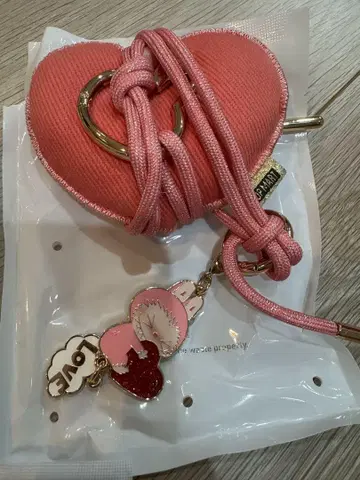 LABUBU FOR LOVE 키링
