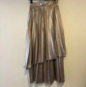 emmi atelier 롱 스커트 2단 골드