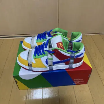 SB Dunk 스니커즈 멀티 컬러 박스 포함