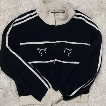 .kom 숏 기장 후드티