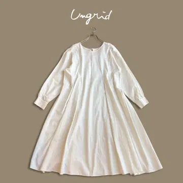 언그리드 A 라인 롱 원피스 화이트