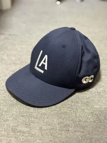 GOOD CAP CLUB LA 로고 캡 네이비 스냅백