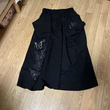 SciLar 블랙 나비 자수 롱 플레어 스커트 M