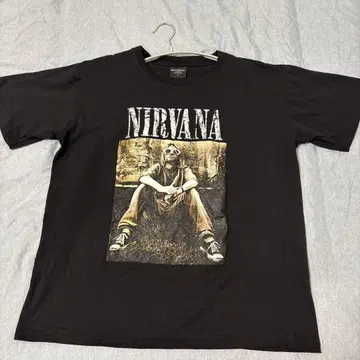 NIRVANA 티셔츠