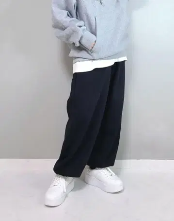 UNIQLOC 맨투맨 와이드 팬츠 S 새상품 블랙 유니클로