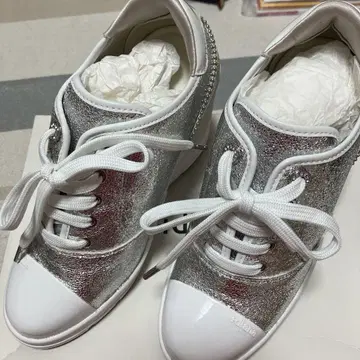 diana 실버 스니커즈 23.5cm