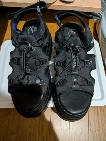 요스케 샌들 27