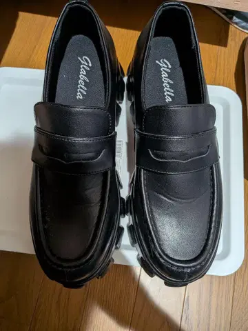 글라델라 블랙 로퍼 통굽