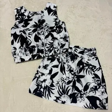 [ 새상품급 ] EMODA 에모다 모노톤 올 패턴 셋업 미니 스커트 갸루